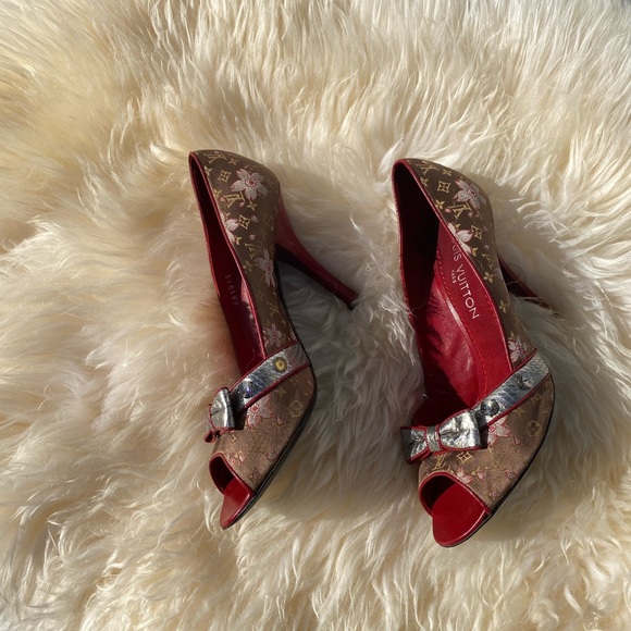 Stunning LUIS VUITTON a classy heels in size 38.5 - Picture 12 of 15